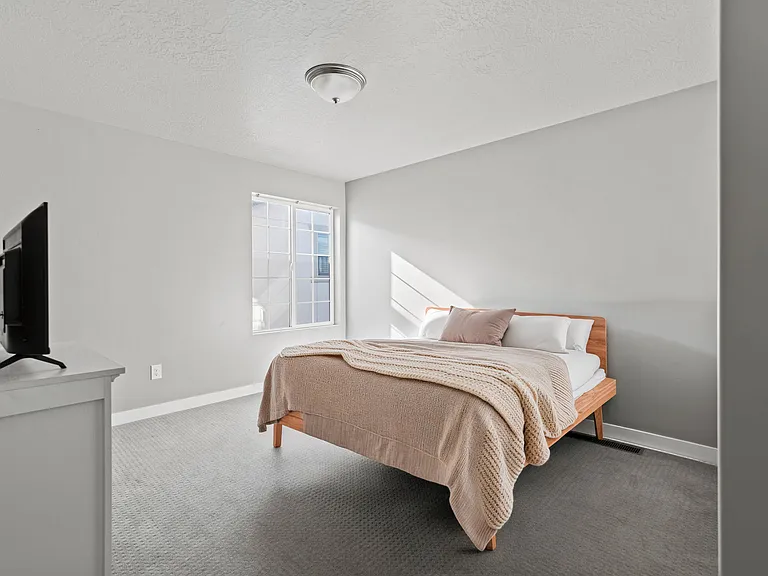 2737 N 3760 W — Photo 24
