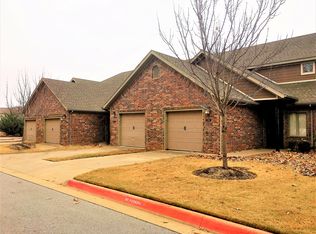 3172 W Montrail Pl, Fayetteville, AR 72704