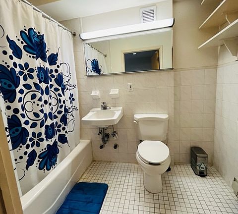 4th image of 348 E 49th St APT 4C