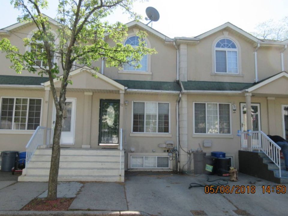 1st image of 12 Joseph Ct