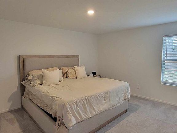 5th image of 17843 Grove Hill Dr