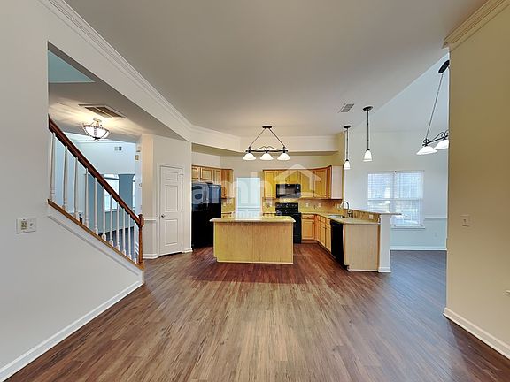 4th image of 406 Glencrest Dr