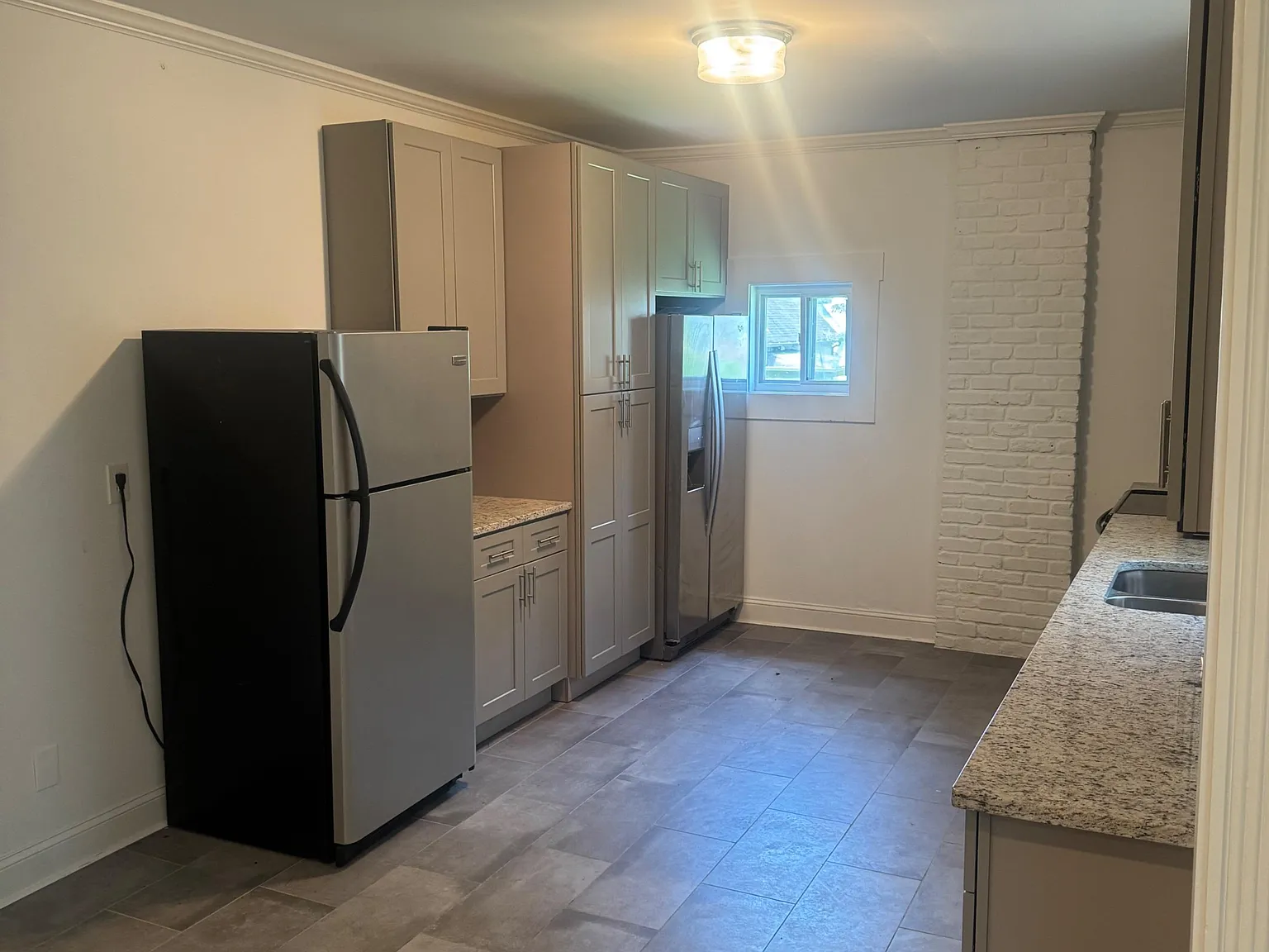 4 bed, 3.5 bath, 3200 sqft, $819 — Photo 4