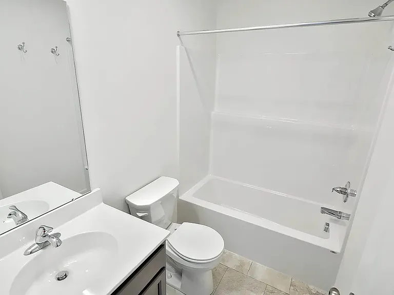 7884 Briarwood Dr — Photo 12