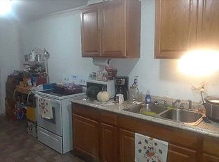 6157 Hazel St, Taylor, MI 48180