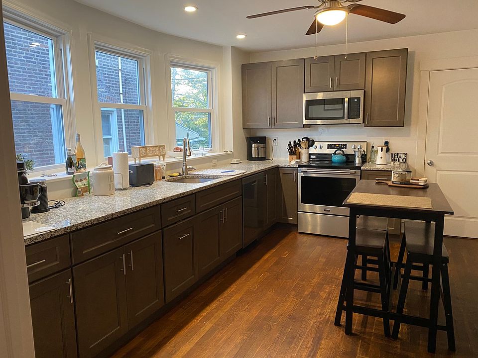 1st image of 492 Shurs Ln #1