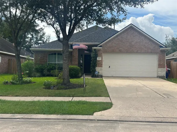 435 Sandstone Creek Ln, Dickinson, TX 77539