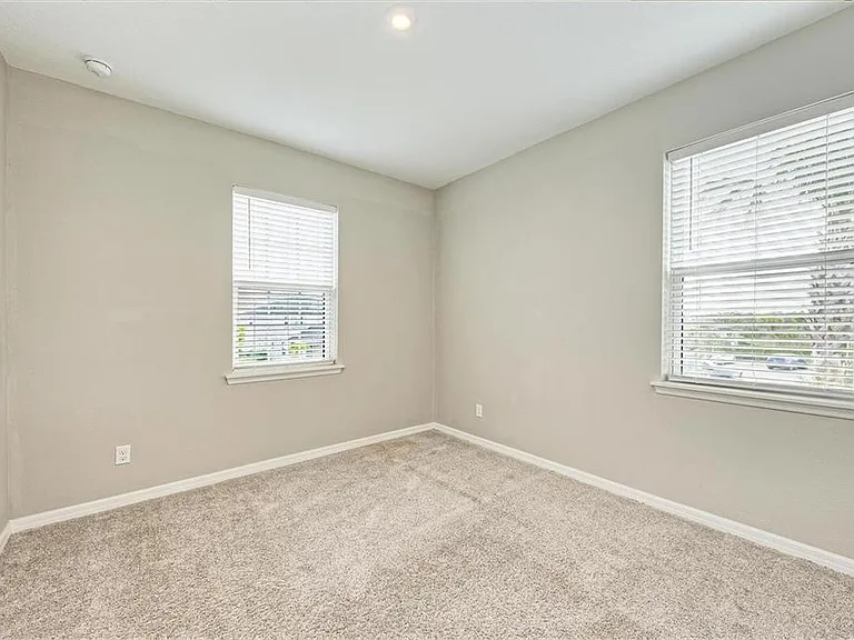 5564 Summit Gln — Photo 20