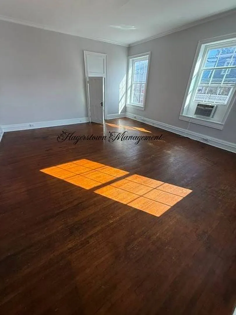 3 Potomac — Photo 4