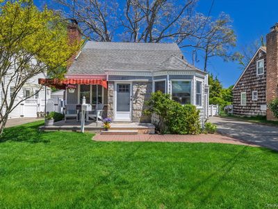 80 Doncaster Road, Malverne, NY, 11565