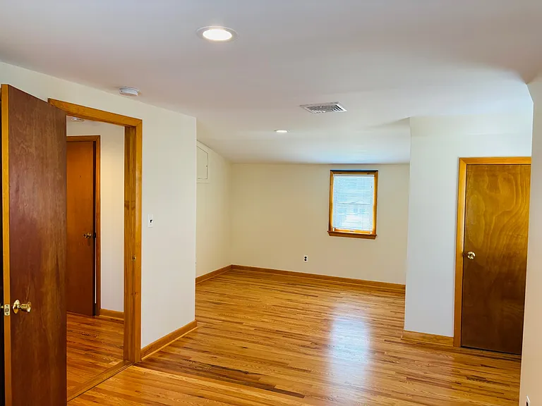 20 Union Ave — Photo 14