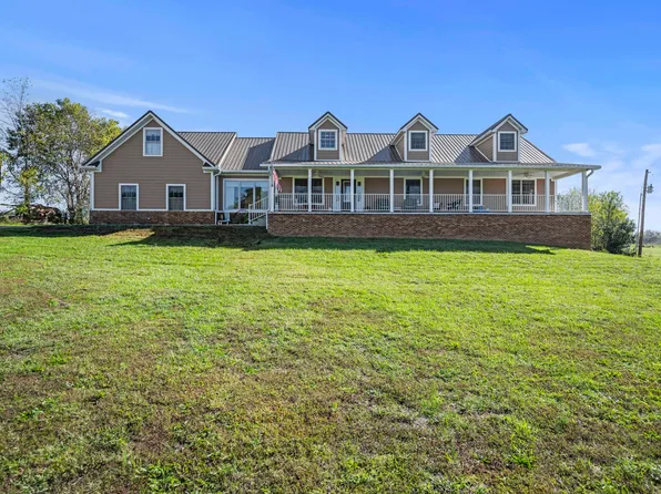 104 Hawkins Ln, Salvisa, KY 40372
