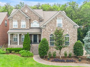 1301 Burton Valley Rd, Nashville, TN 37215