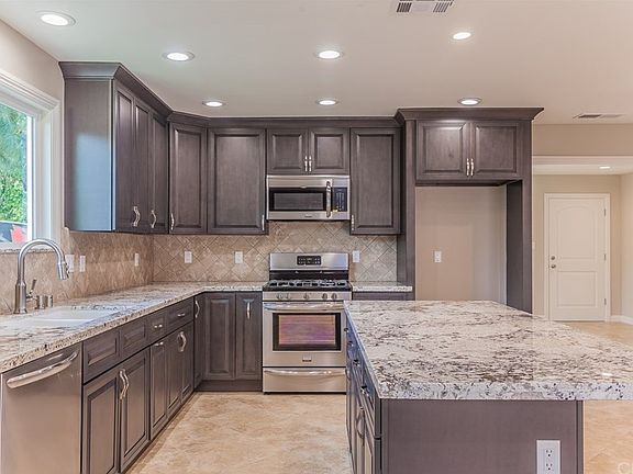 4th image of 1216 N Heathdale Ave