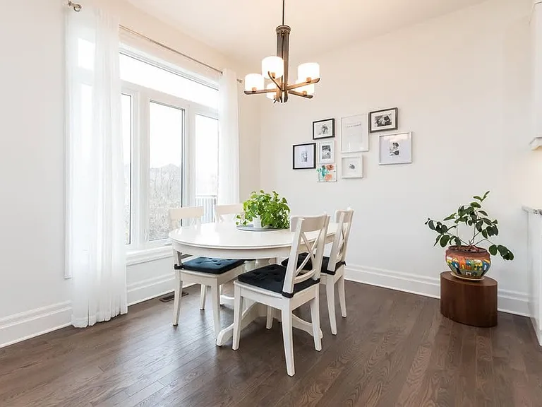 555 Sunningdale Rd E #5 — Photo 4