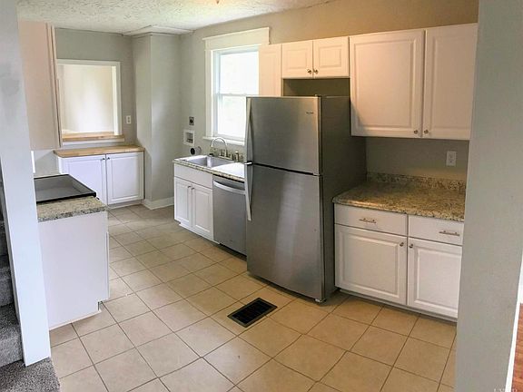 3rd image of 407 Smyth St