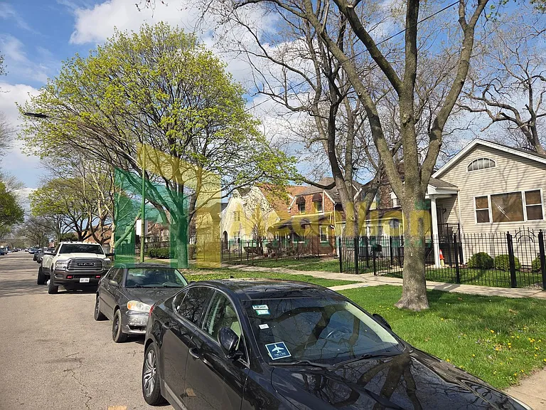 8749 S Wabash Ave — Photo 4