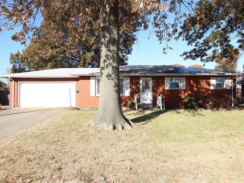 1st image of 2211 Bern Ave