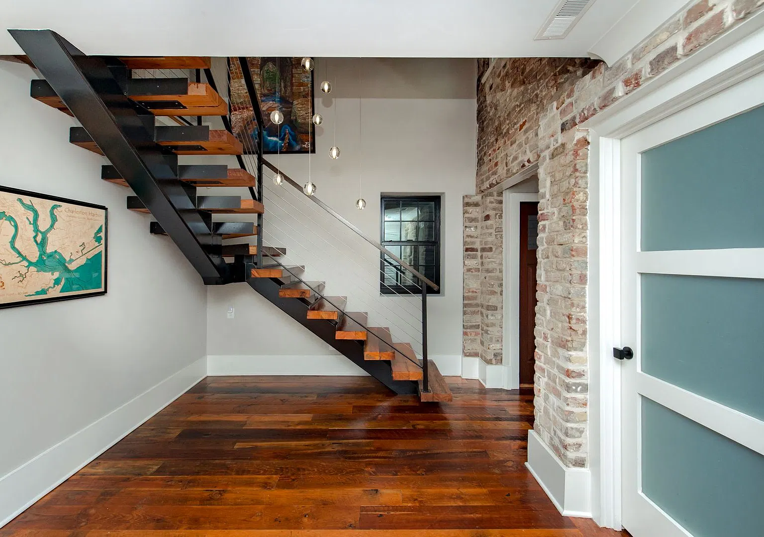 Historical Downtown Charmer- Fully Furnished — Photo 2