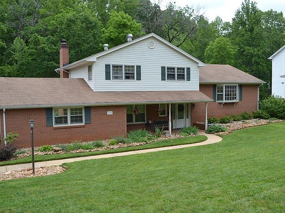 2nd image of 719 Custer Dr