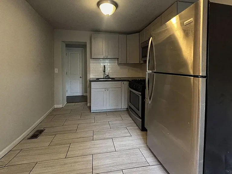 5515 Ludlow St — Photo 10