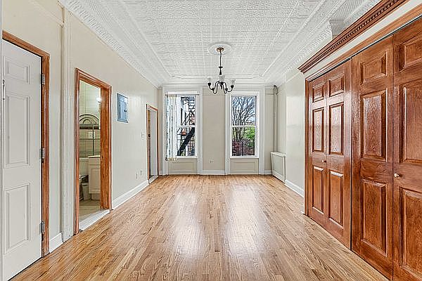 1st image of 519 Henry St APT 2