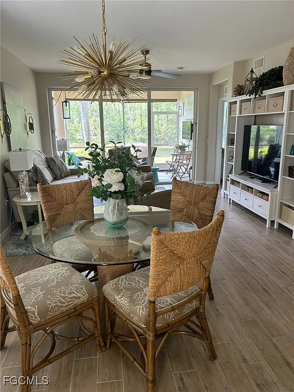 2 bed, 2.0 bath, 1331 sqft, $5,000 — Photo 2