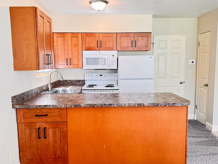 1930 Washington St #1 — Photo 5