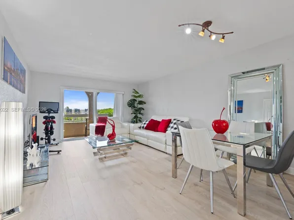 7845 Camino Real #O-413, Miami, FL 33143