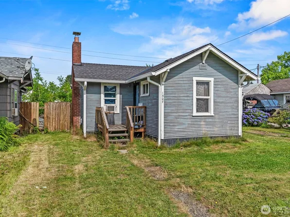 1307 S Sixth Avenue, Kelso, WA 98626