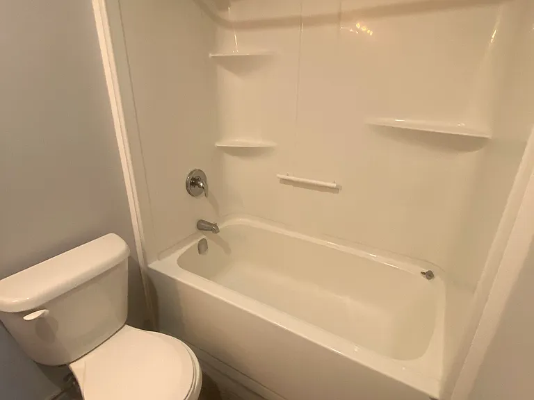 275 H Larch St #H406 — Photo 5