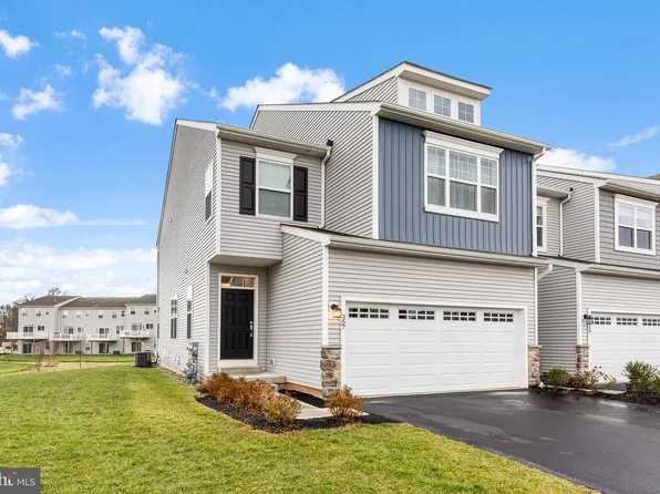 357 Ridgewood Dr, Royersford, PA 19468