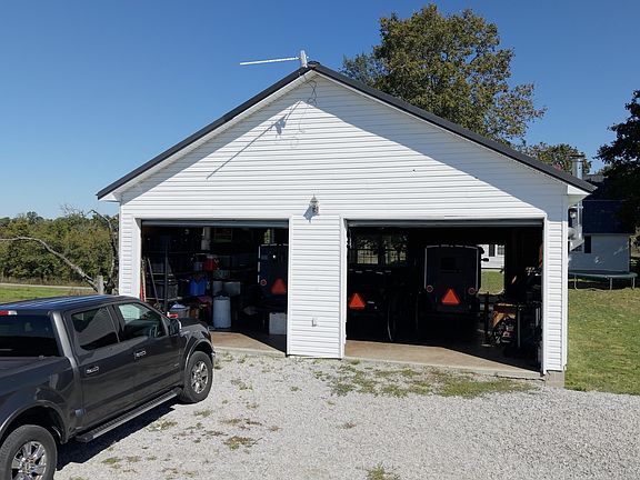 3rd image of 3979 Baker Ridge Rd