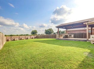 1017 Rising Moon Dr, Fort Worth, TX 76112