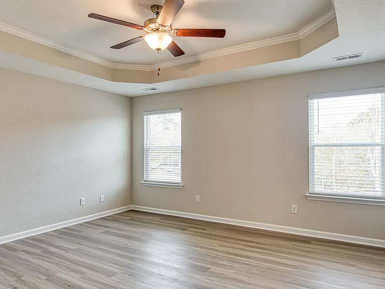 Hillpoint Preserve Townhome Apartments — Photo 25