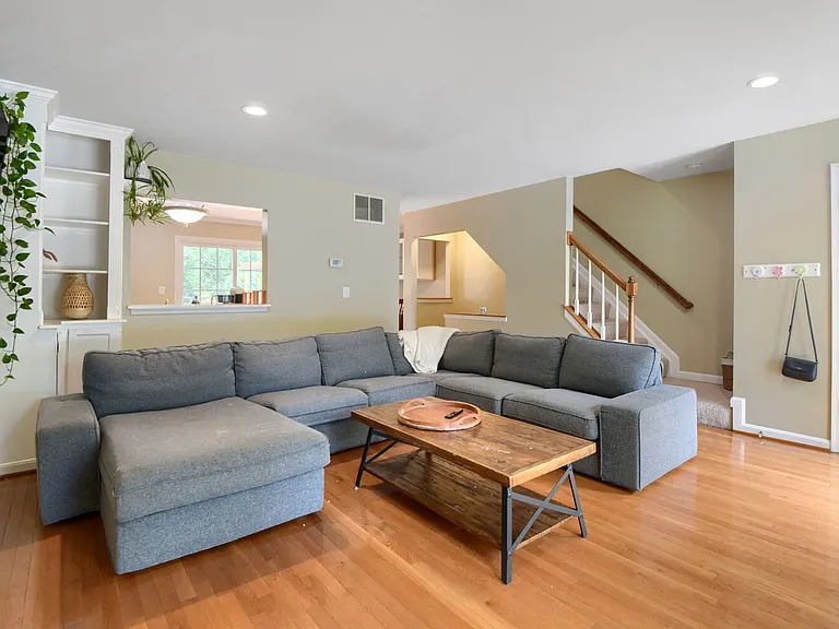 26 White Pine Ct — Photo 2
