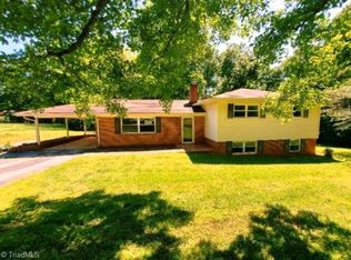 5858 Fulton Farm Rd, Winston Salem, NC 27105