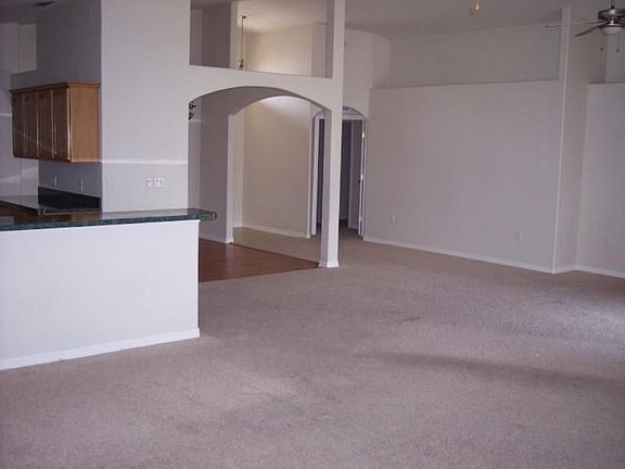 4th image of 563 Cody Caleb Dr