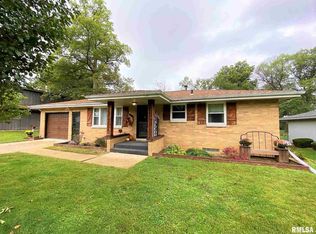 111 S Rustic Rd, East Peoria, IL 61611