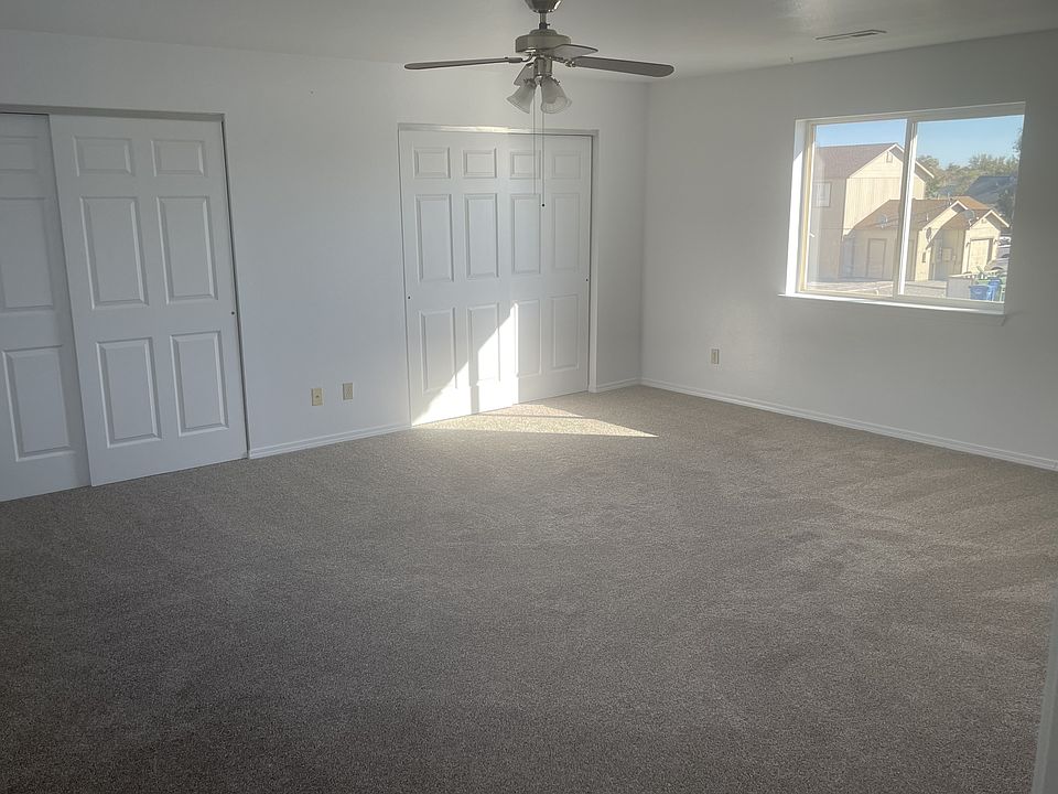 2nd image of 209 E Center St
