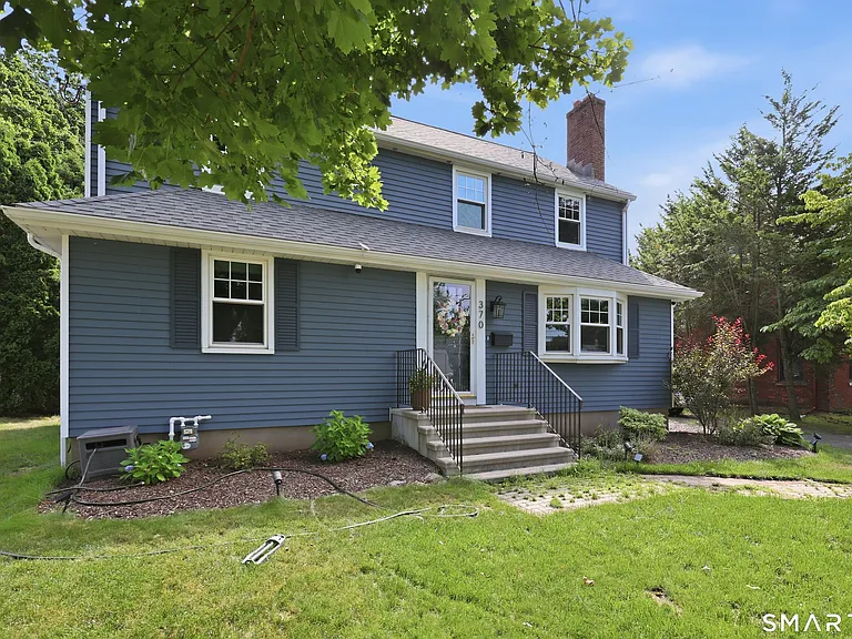 370 S Main St — Photo 28