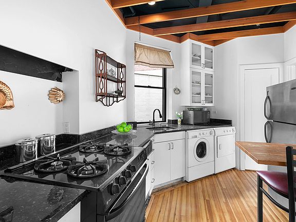 4th image of 302 W 86th St APT 12C