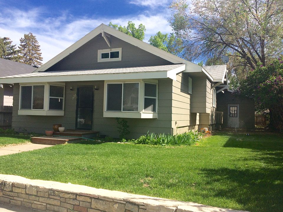 1st image of 325 2nd Ave N
