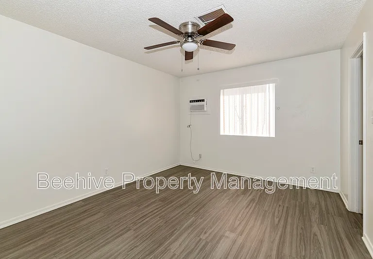 1502 E Adams St #2 — Photo 6