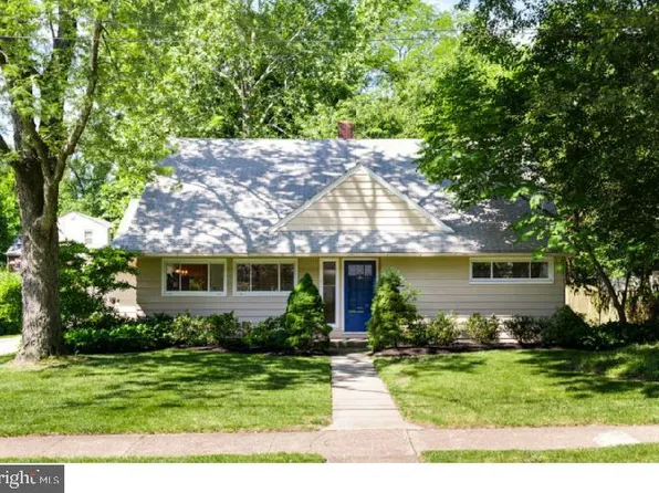 302 Highland Ave, Moorestown, NJ 08057