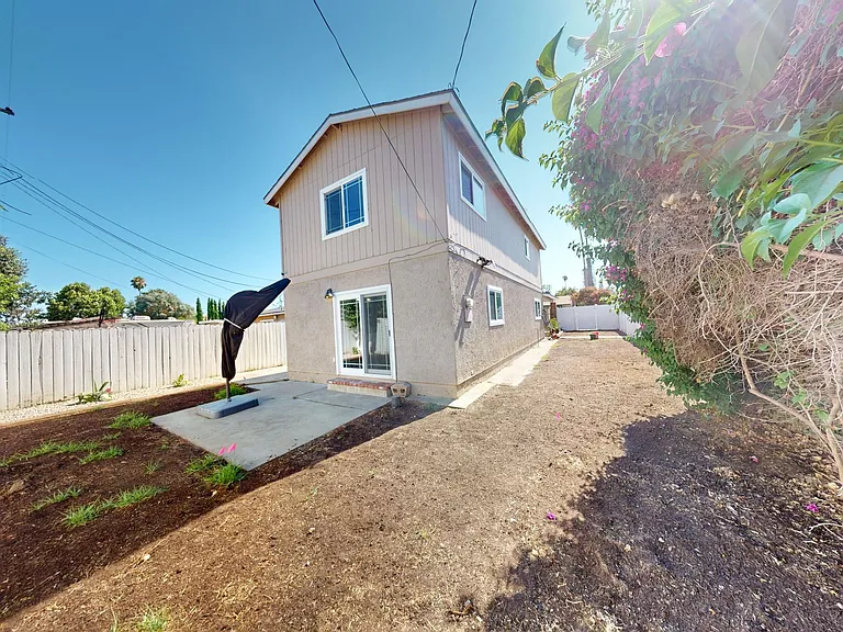 15569 Esther St — Photo 16