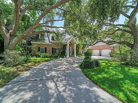 3rd image of 3706 AVENIDA MADERA