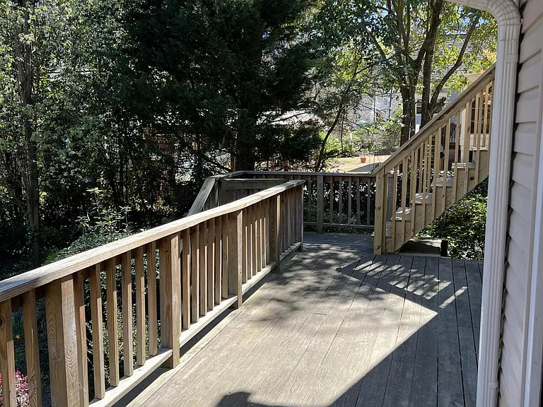 145 E Vermont Ave #B — Photo 15