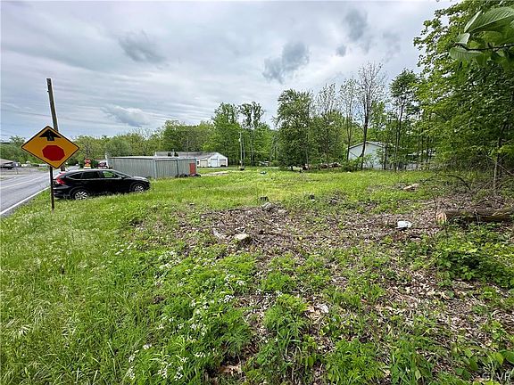 3rd image of 300 Lake Minsi Dr