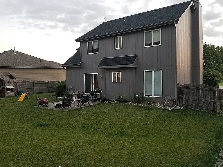 7509 S 93rd St — Photo 23